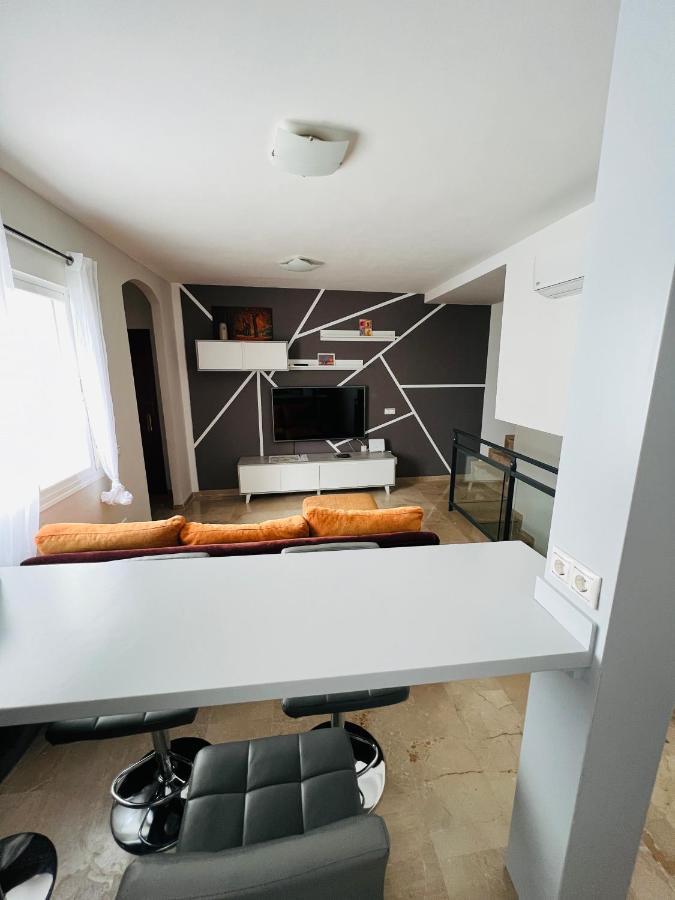 Japi Duplex Apartment Lucena Bagian luar foto